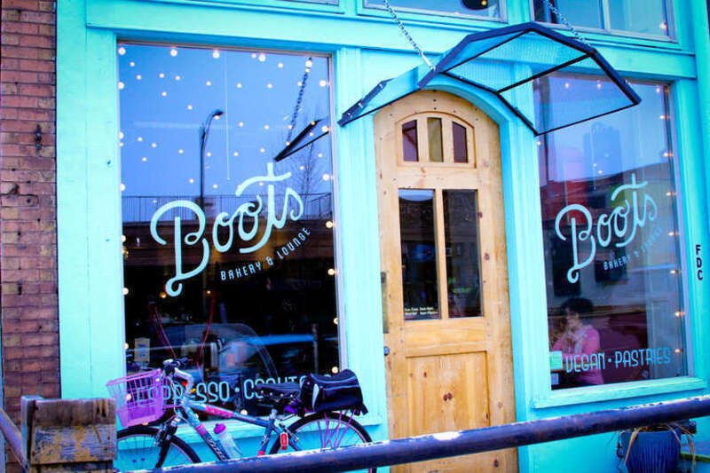 SpoCT, a Spokane networking opportunity, meets weekly at 8:00 am at Boots Bakery &amp;amp; Lounge.
Check out the &amp;lt;a href=&quot;http://spokanefocus.com/mac-tickets-drawn-at-spoct/&quot; rel=&quot;noreferrer nofollow&quot;&amp;gt;blogpost&amp;lt;/a&amp;gt; on