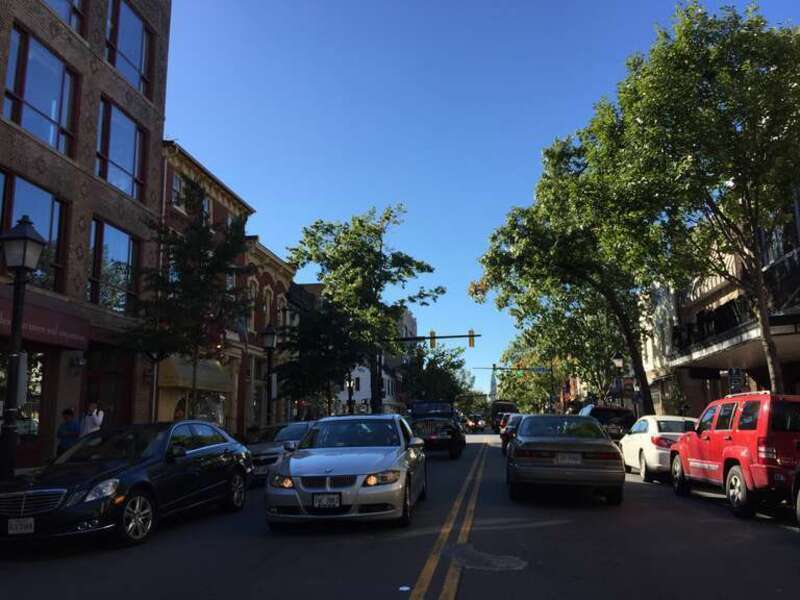 View west along Virginia State Route 7 (King Street) between Columbus Street and Alfred Street in Alexandria, Virginia