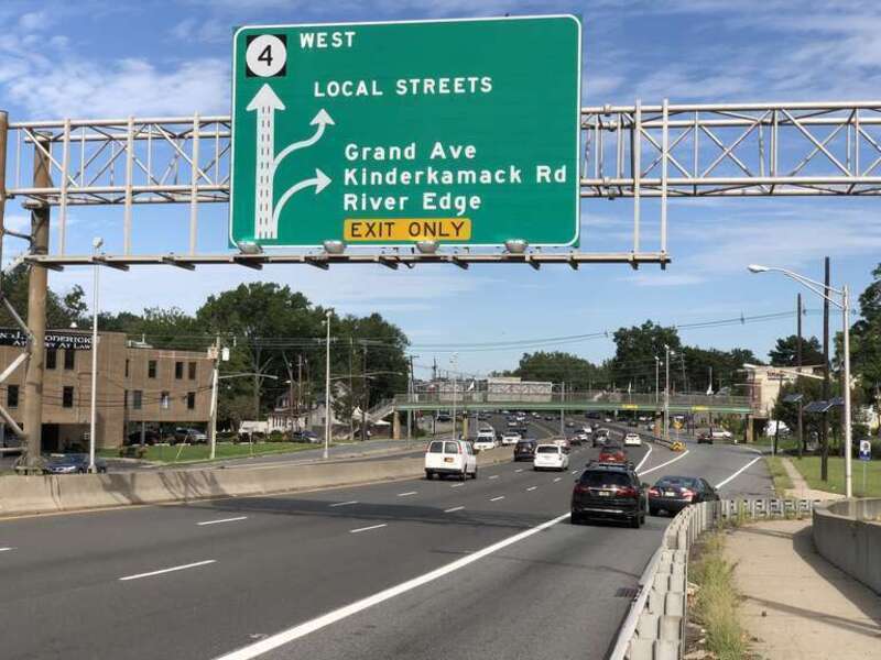 View west along New Jersey State Route 4 (MacKay Highway) at the exit for Grand Avenue and Kinderkamack Road (River Edge) in River Edge, Bergen County, New Jersey