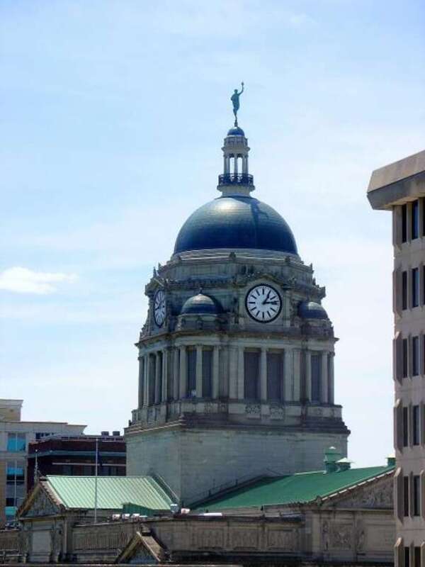 Dome of Allen County Couthouse, Fort Wayne, Indiana, 24 May, 2008.