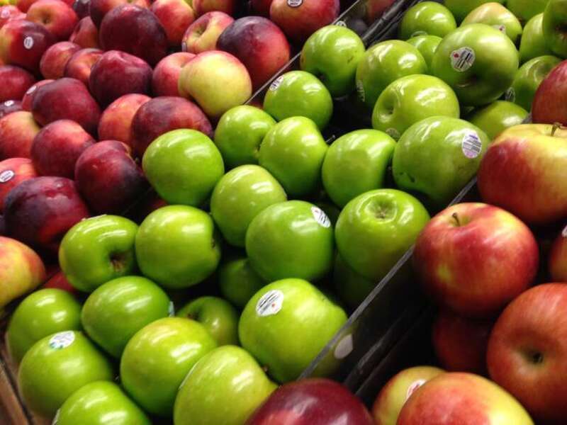 An apple display at a local supermarket in New Hampshire
