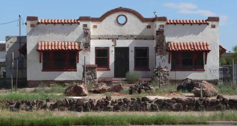 Blixt-Avitia house, located at 830 W. Alameda Street in Tucson, Arizona; seen from the south.