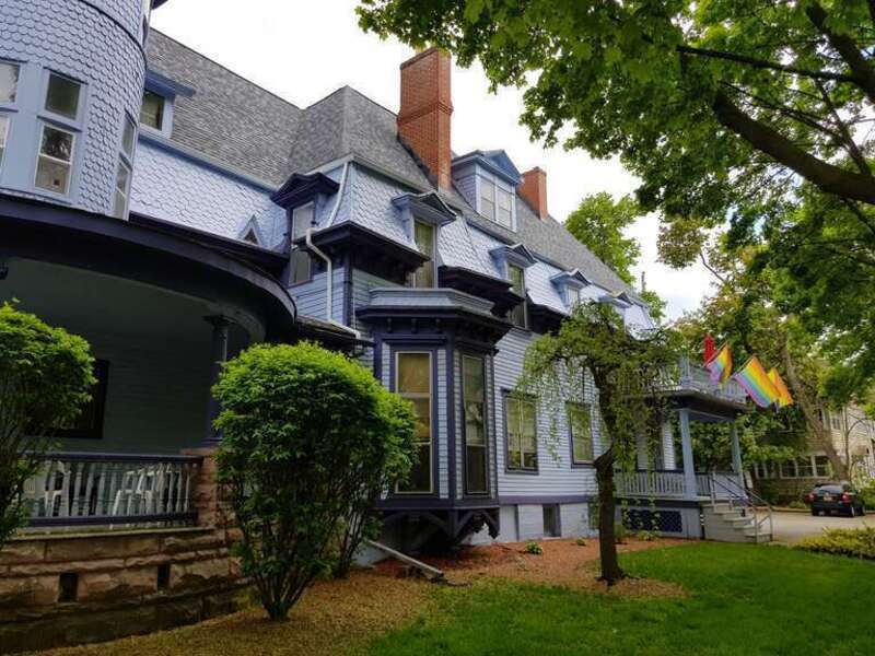 Apartment building at 185 Park Avenue in Rochester, New York.
