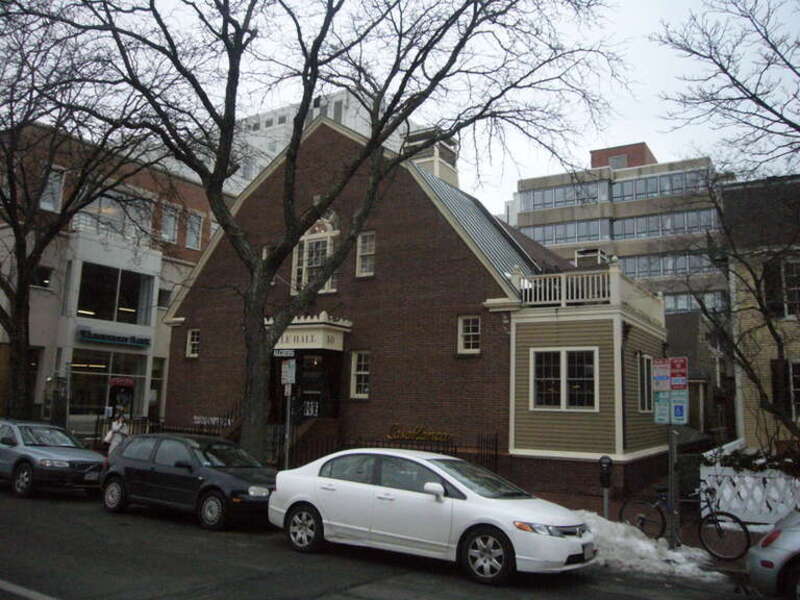 My 2010 photo of Brattle Hall in Cambridge, Massachusetts, USA.