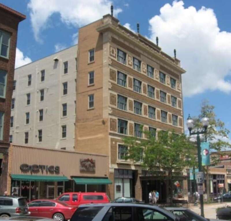 Carpenter Hotel Building in downtown Sioux Falls, South Dakota, USA.