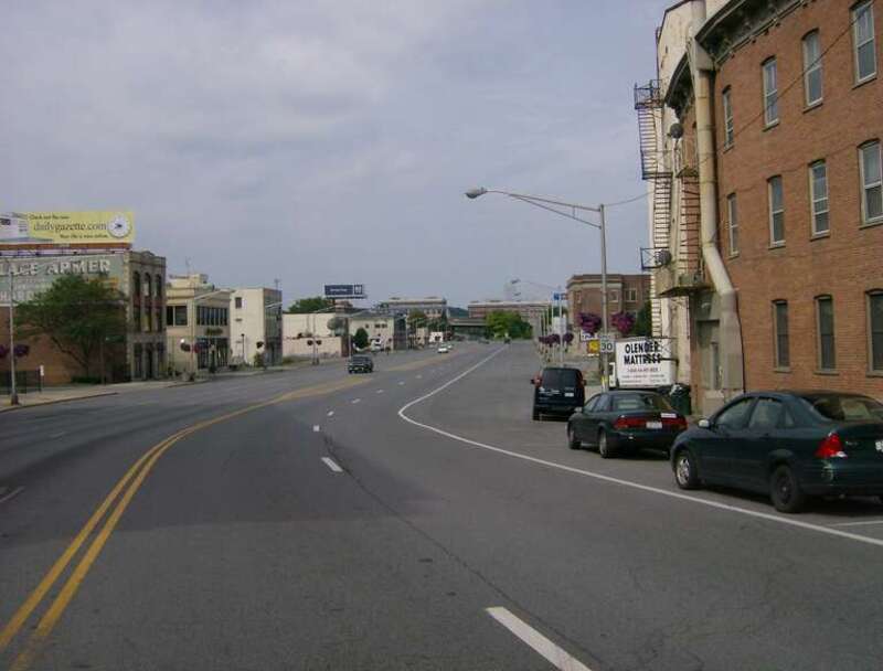 Erie Boulevard facing south from State Street (NY 5), showing what formerly was the eastern terminus of NY 5S.