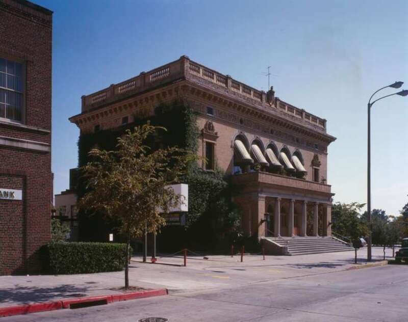 Front of the former Baton Rouge Post Office, located at 355 North Boulevard in Baton Rouge, Louisiana, United States.  Built in 1894, it is part of the Downtown Baton Rouge Historic District, a historic district that is listed on the National