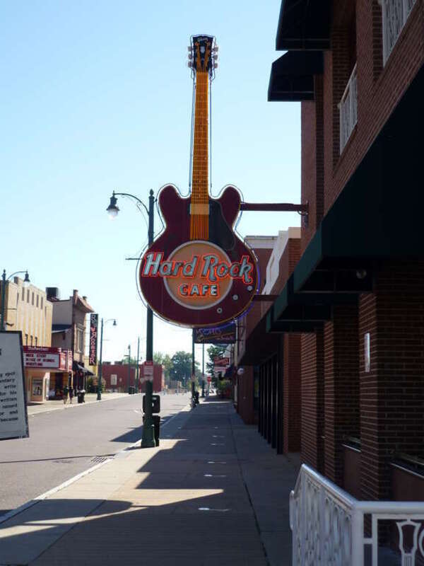HRC in der Beale St. (Memphis, TN)