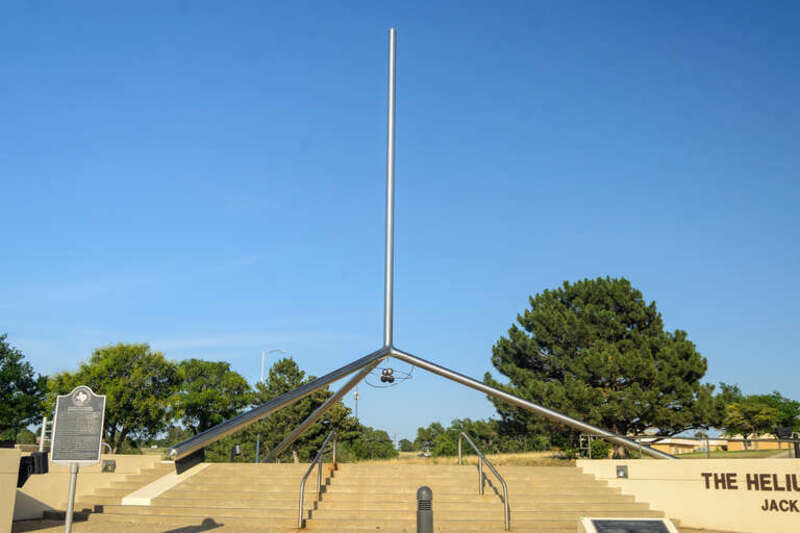 Commemorates the history of helium production in the Amarillo area. The four columns were filed with time capsules in 1968.