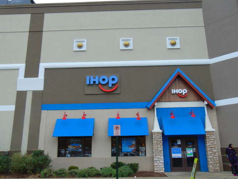 IHOP (Brass Mill Center)