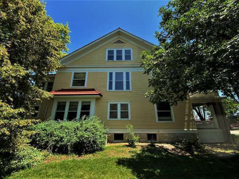 Sennett and Bertha Kirk House