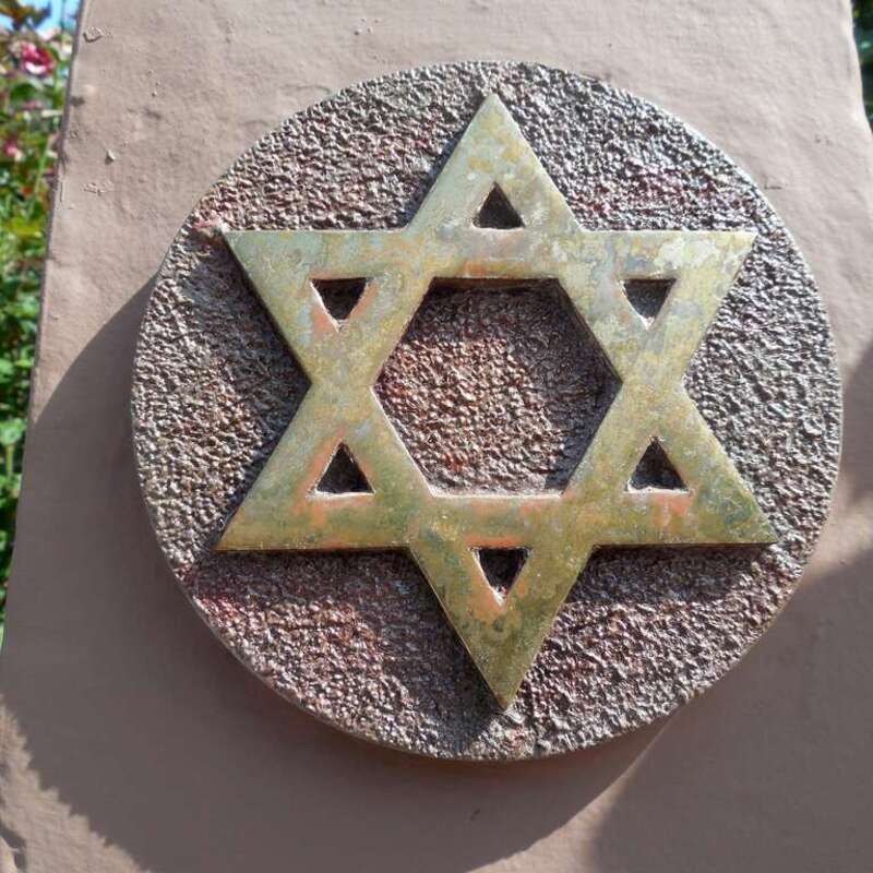 Star of David symbol in the &quot;Court of Religions&quot; at the Self-Realization Fellowship Lake Shrine, Pacific Palisades, Los Angeles, California, United States.