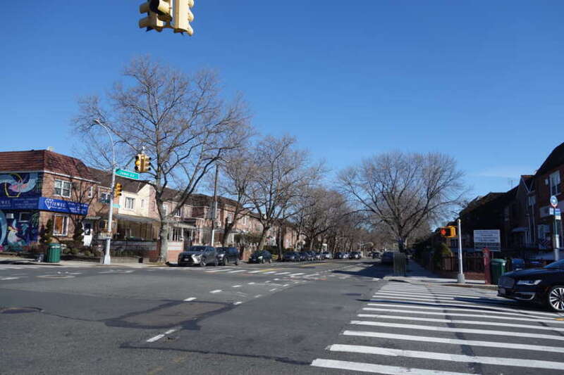 Looking east down Jewel Avenue, at Main Street and Jewel Avenue in Kew Gardens Hills, Queens.