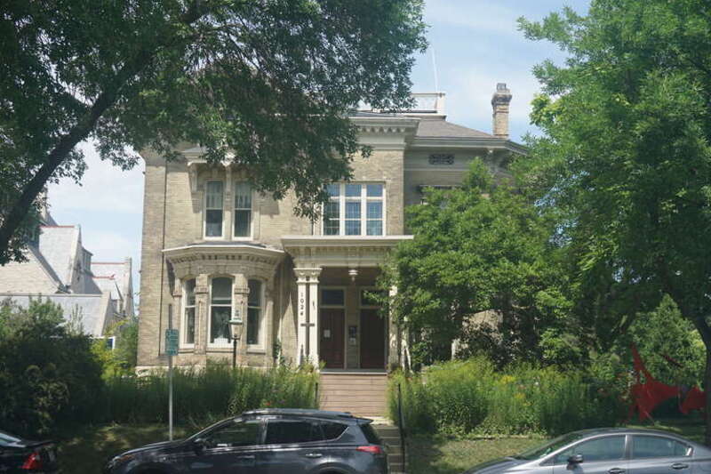 The David Barnett Gallery in Milwaukee, Wisconsin (United States).