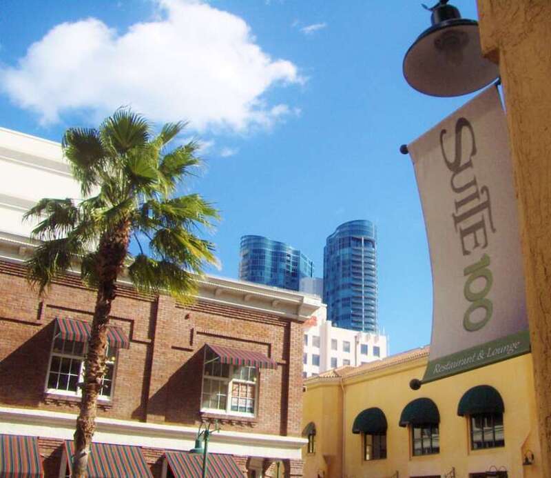 New River Front Walk Downtown Fort-Lauderdale, Florida