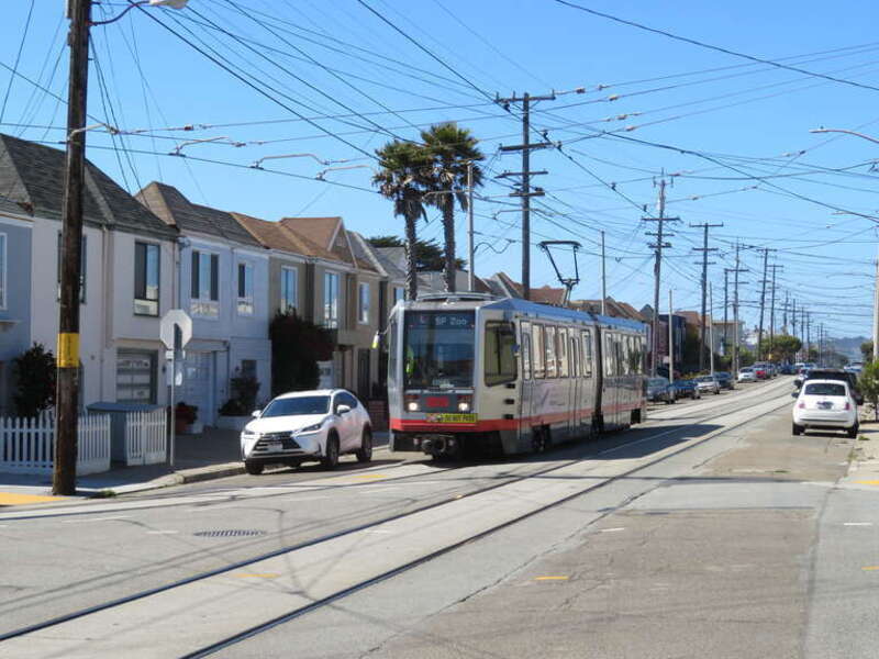 Outbound train at 46th Avenue and Vicente in June 2018