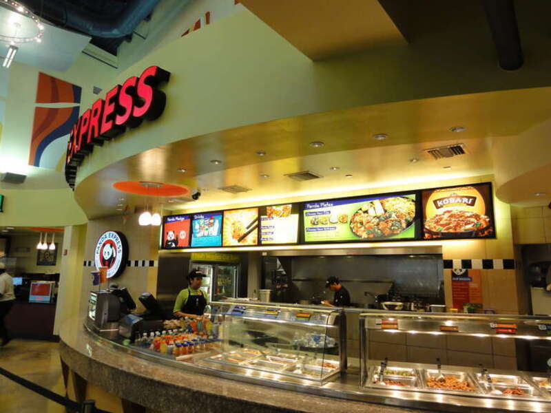 2010/11/07 at UNIVERSAL STUDIO CityWALK.
Waiting Blue Man show.

Dinner at PANDA EXPRESS.