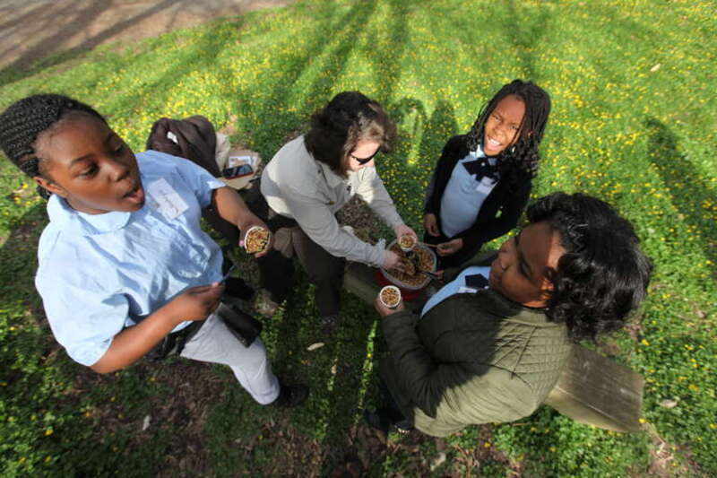 Students from Patterson Elementary participating in environmental education
Photo credit: Greg Thompson/U.S. Fish and Wildlife Service