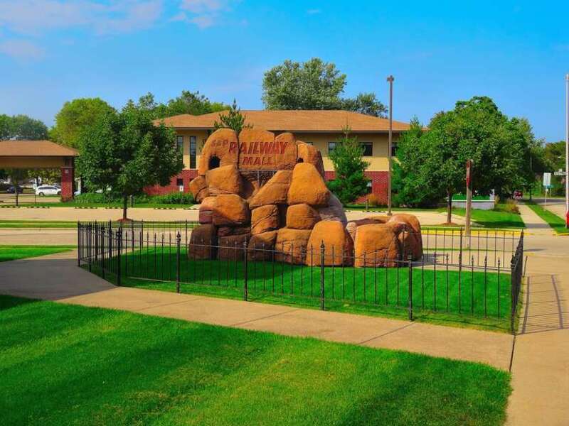 Railway Mall Foutain/ Waterfall