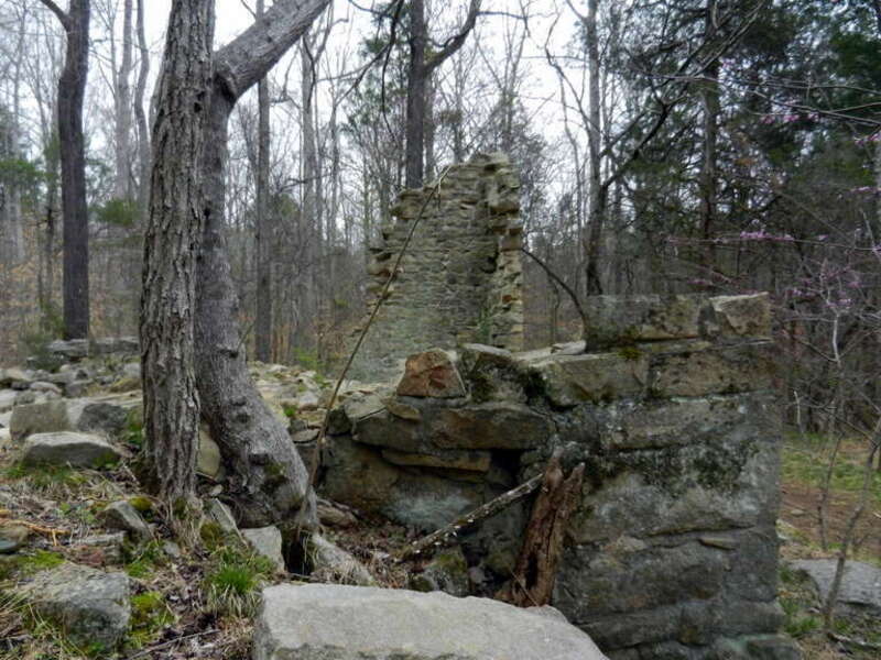 Robinson Rock House Ruin and Plantation Site