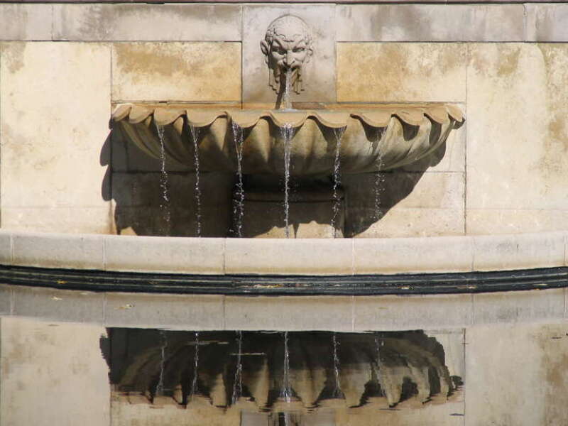 Fountain in the Rodin Museum (Philadelphia, Pennsylvania, USA)