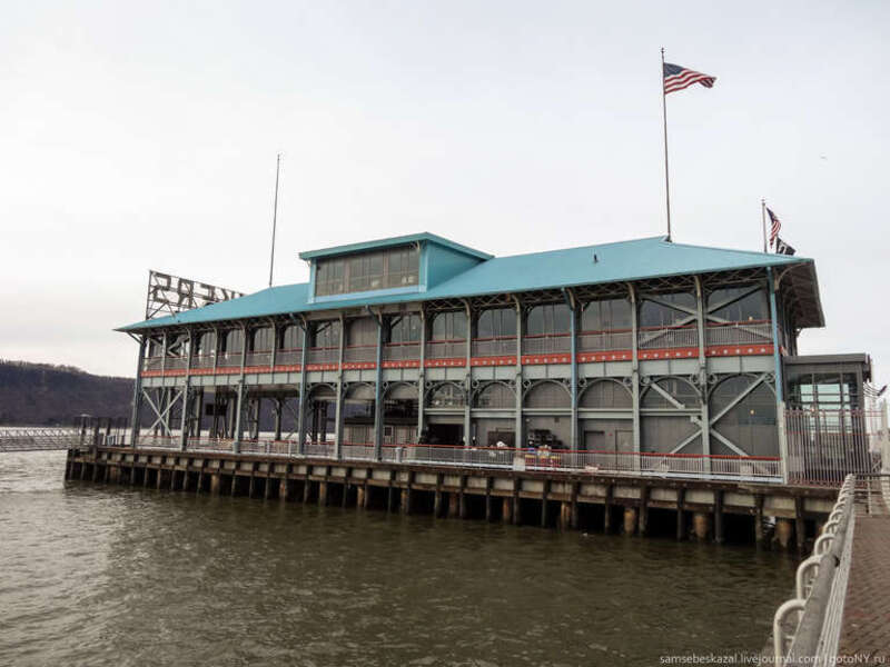 Image by Dennis Fraevich, requiring further identification/categorization.