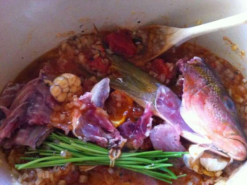 Soupe de poisson en cuisson