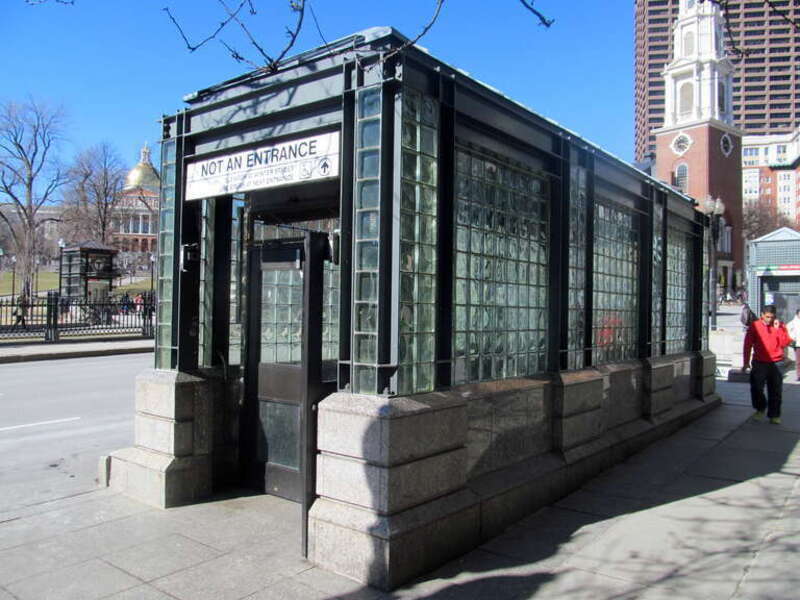 A kiosk covering the exit-only escalator from the southbound Red Line platform at Park Street station in March 2015