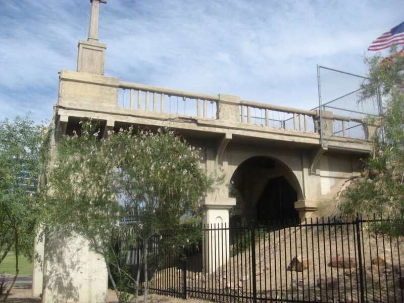 This bridge, better known as the Ash Avenue Bridge, was the first major highway bridge across the Salt River. It was constructed from 1911 to 1913, and it was replaced in 1931 by the 1931 Tempe Bridge. It was a pedestrian walkway until its demolition