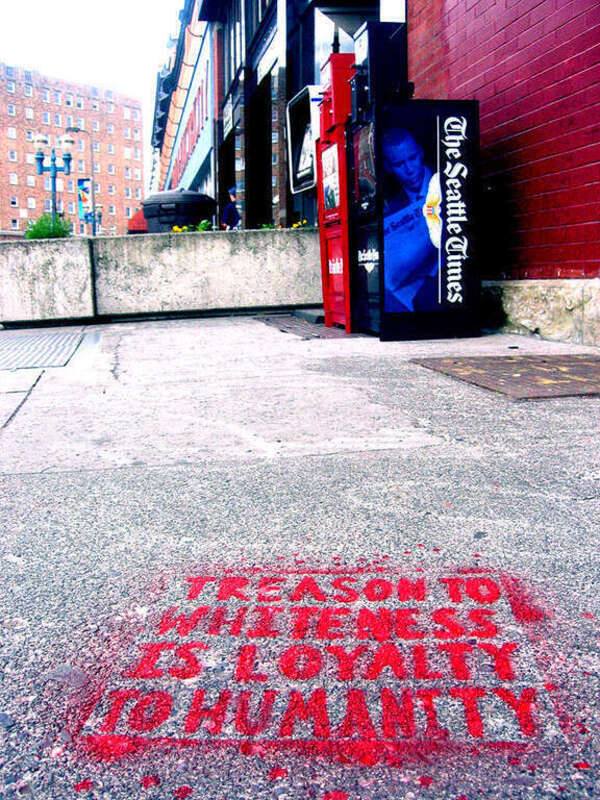 graffiti on the sidewalk in front of the infamous Bay Street Coffee. (geotagged/blogged)