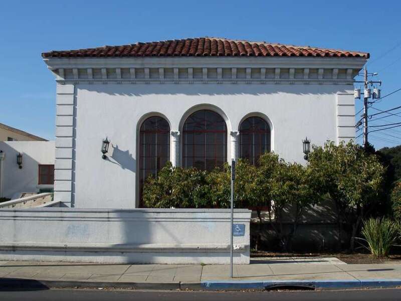 788 Santa Clara Avenue. Alameda, California, USA