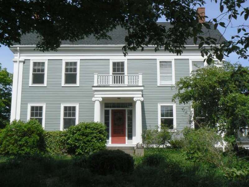 A photograph of the historic Charles Russell House in Winchester, Massachusetts.