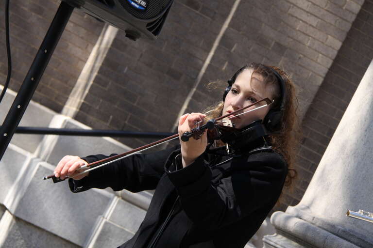 Offering Band
www.offeringband.com

www.facebook.com/offeringband