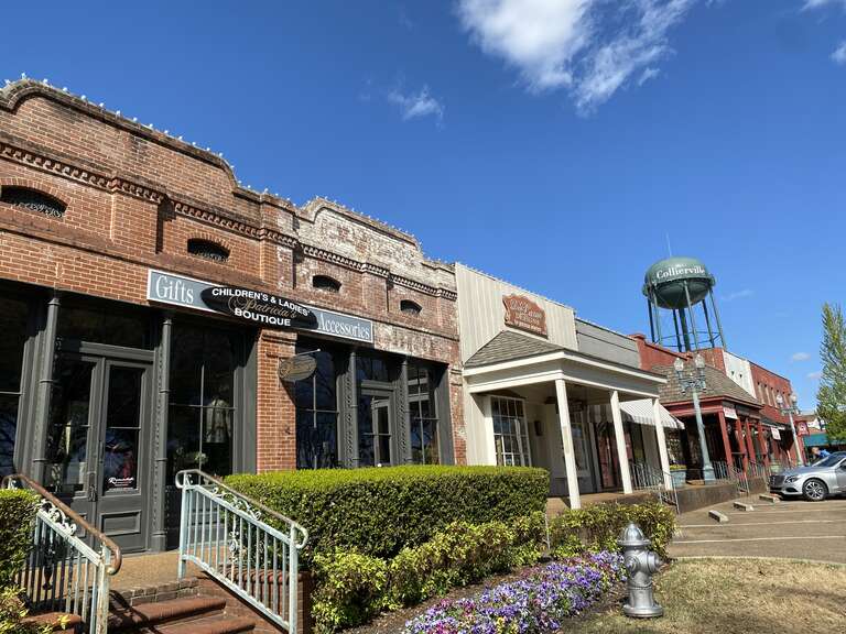 Collierville Town Square Shops