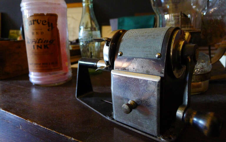 Bedford School, 2400 School Ln Bedford