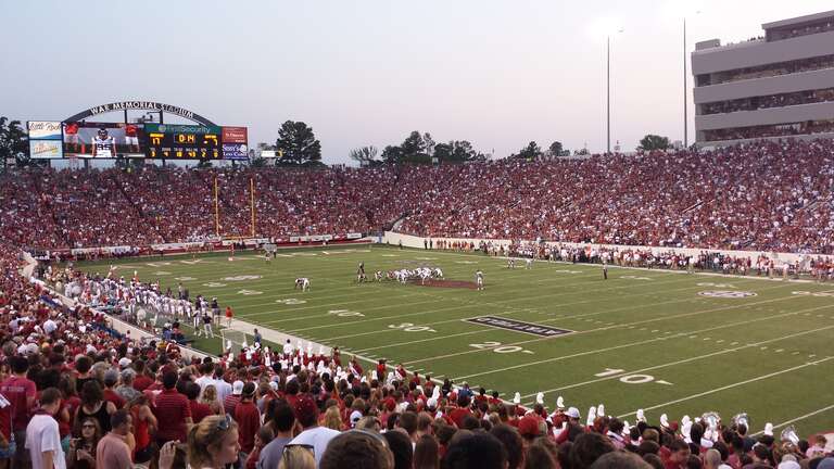 Samford Bulldogs at Arkansas Razorbacks (War Memorial Stadium, Little Rock, AR)
