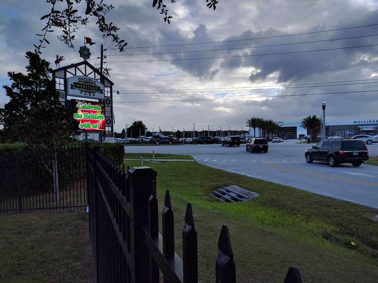 The Beast (and the rest of the motorcade) depart