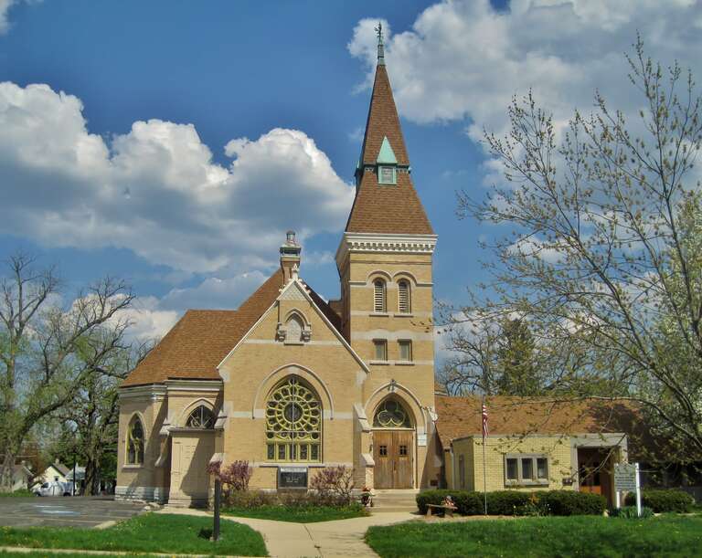 Union Church Congregational Church in the Dundee Township Historic District in Carpentersville (1884). It was originally a gift to the town from Julius and Mary Carpenter. It was open to use for all congregations. It was reorganized as a