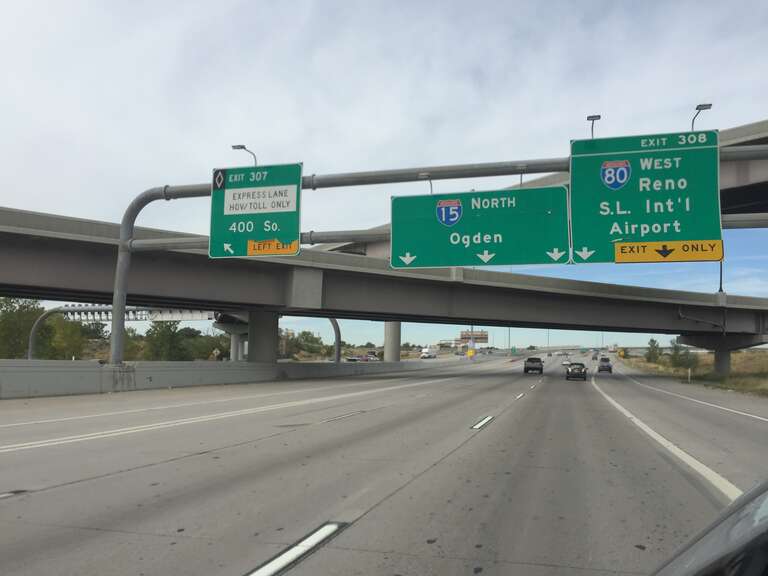 View north along Interstate 15 and west along Interstate 80 at Exit 308 (Interstate 80 west) in Salt Lake City, Utah
