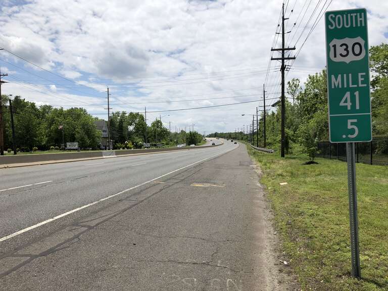 View south along U.S. Route 130 (Burlington Pike) just north of the Rancocas Creek on the border of Delanco Township and Willingboro Township in Burlington County, New Jersey