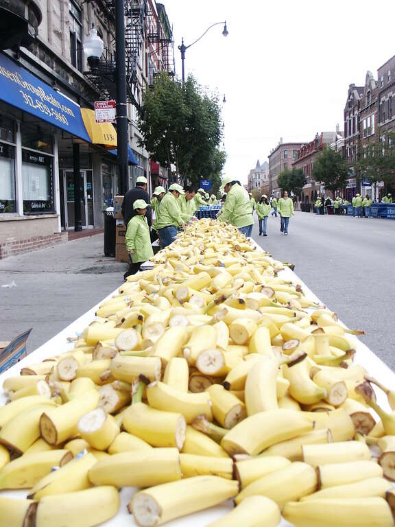 I was overwhelmed by the amount of water gatorade of course bananas that they set out for the runners.  When you have 37,000 people running though it takes a lot of stuff to keep them moving