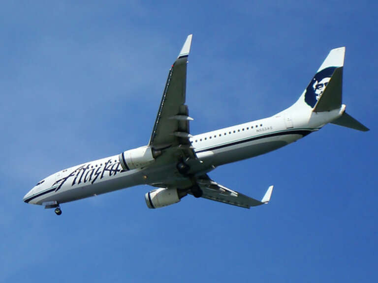 Alaska Airlines Boeing 737-800.