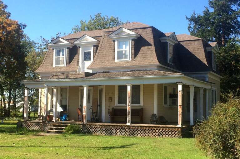 Bon Ton House, 404 N. 4th St. Stroud