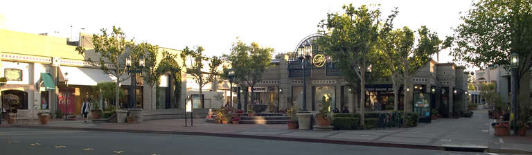 The Broadway Plaza open air mall in Walnut Creek, CA