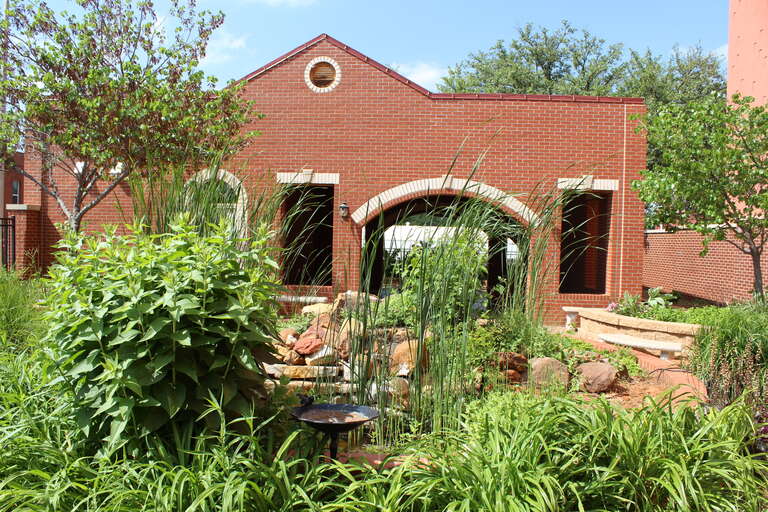 Guthrie, OK USA - Apothecary Garden - http://www.drugmuseum.org/GARDEN.html