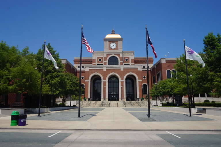 City Hall in Lewisville, Texas (United States).