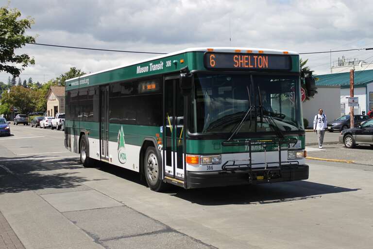 Mason Transit Authority 306, a 2013 Gillig Advantage, on route 6 in Olympia, Washington.
