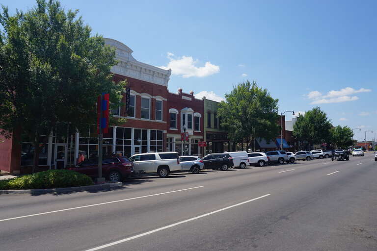 East Main Street in Norman, Oklahoma (United States).