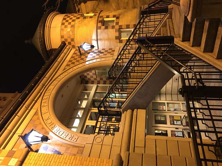 Parlin Memorial Library
(Everett Public Libraries)
410 Broadway

Everett, Massachusetts