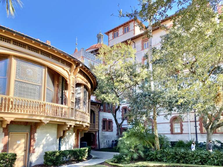 Built in 1885-1887 and designed by the New York-based architecture firm of Carrère and Hastings, this ostentatious Spanish Colonial Revival-style luxury resort hotel was built by Henry Flagler to attract wealthy tourists to the warm winters of
